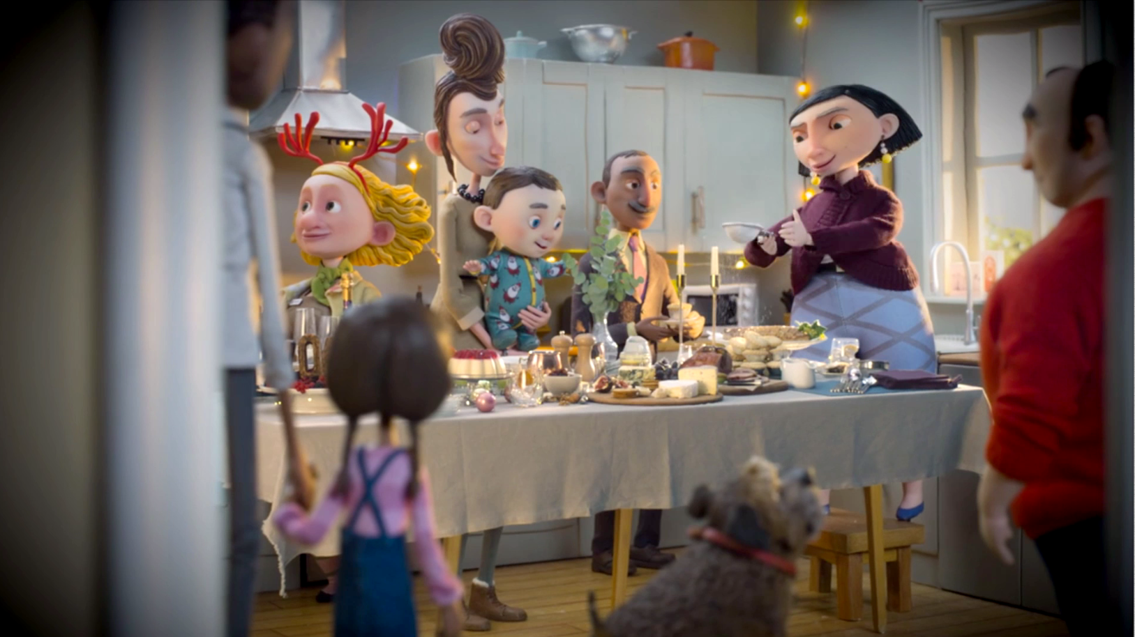 Image featuring the stop-animation family of the main advert. 